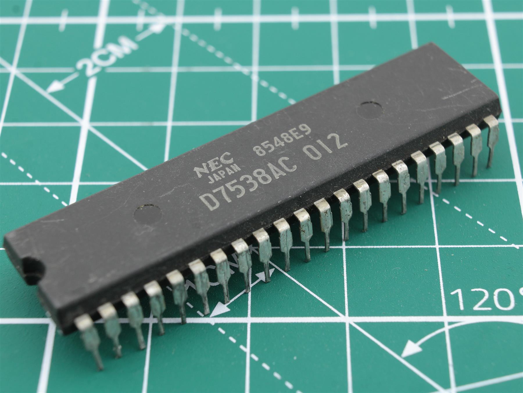 D7538AC-012 circuito integrato