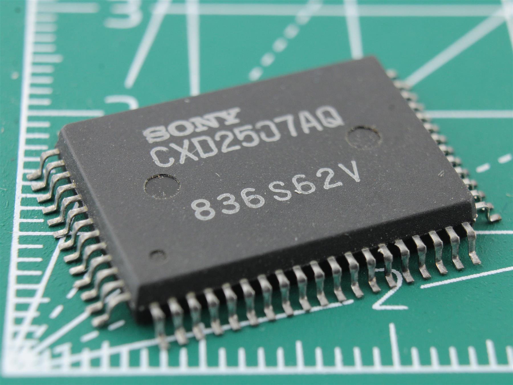 CXD2507AQ Sony circuito integrato