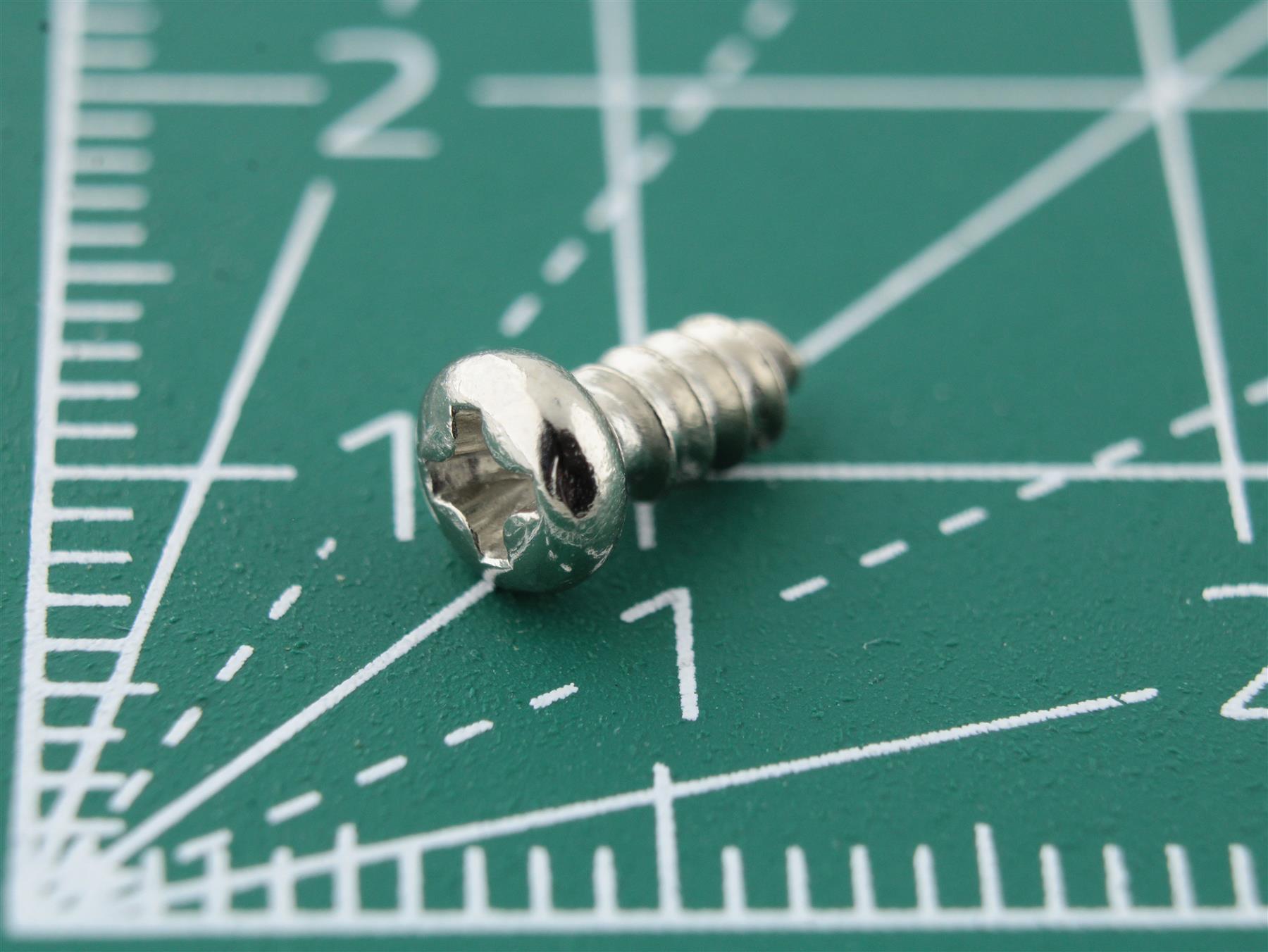 Screw M2.6 x 7.5